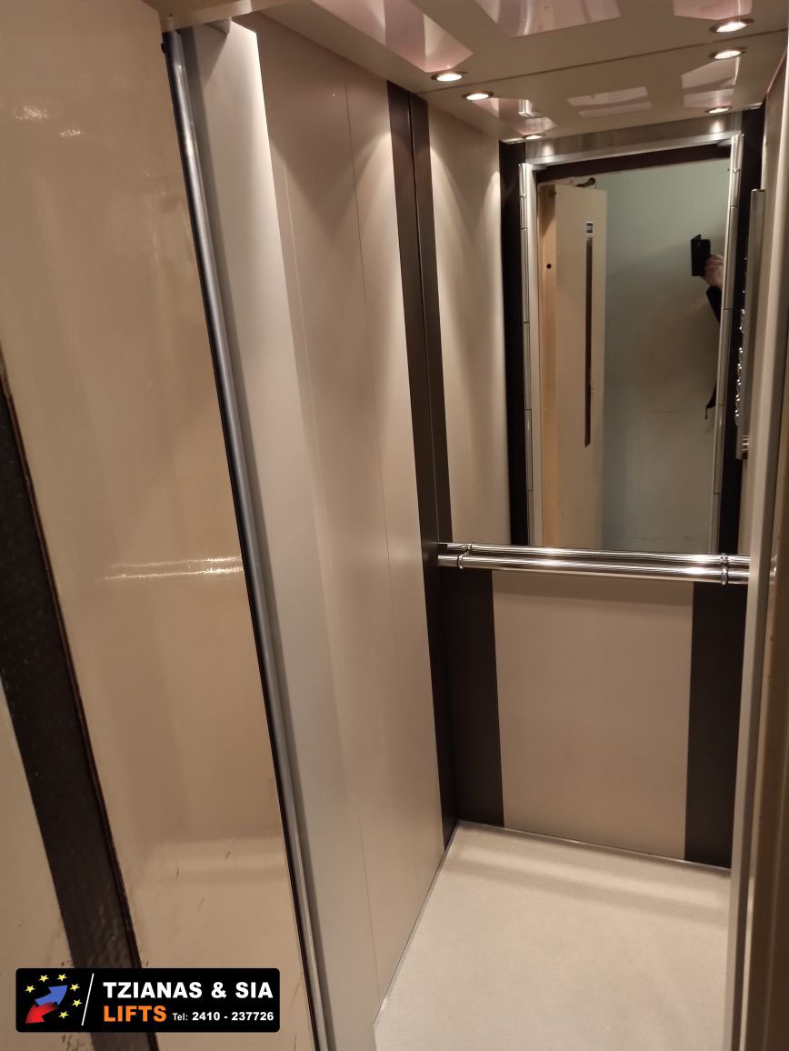 θάλαμος ανελκυστήρα